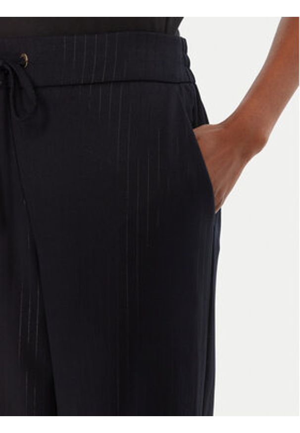 LOLA CASADEMUNT Spodnie materiałowe MF2514001 Granatowy Wide Leg. Kolor: niebieski. Materiał: wiskoza