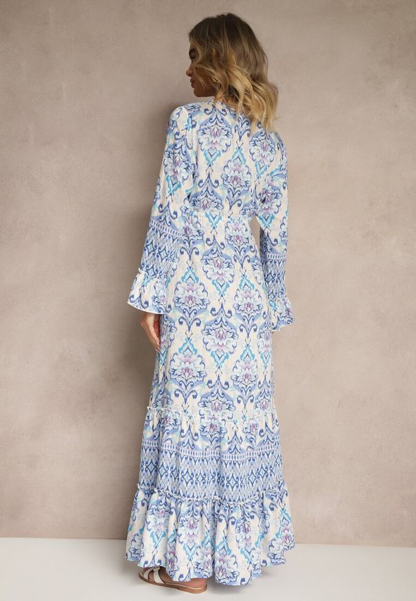 Renee - Niebieska Rozkloszowana Sukienka z Bawełny i Wiskozy w Stylu Etno Sollema. Okazja: na co dzień. Kolor: niebieski. Materiał: bawełna, wiskoza. Długość rękawa: długi rękaw. Sezon: wiosna. Styl: etno