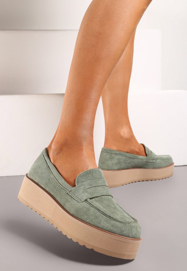 Born2be - Zielone Półbuty Mokasyny na Platformie z Minimalistycznym Paseczkiem Soilema. Okazja: na spotkanie biznesowe, do pracy. Kolor: zielony. Materiał: jeans. Obcas: na platformie. Styl: elegancki, biznesowy