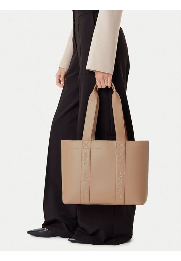 Hugo - HUGO Torebka 50547491 Beżowy. Kolor: beżowy. Materiał: skórzane