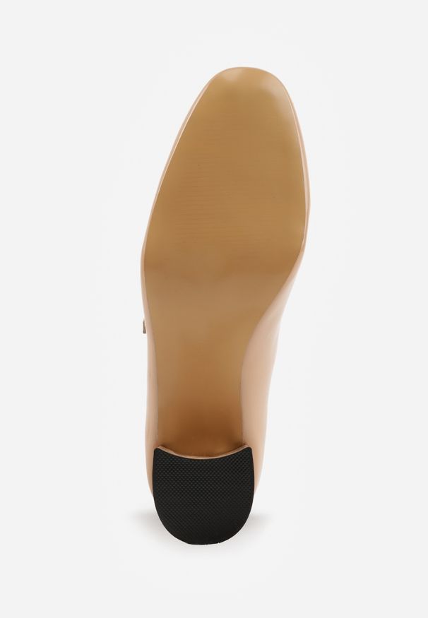 Renee - Beżowe Czółenka Lakierowane na Słupku Ozdobione Paskami i kwadratowym Noskiem Jalabine. Zapięcie: pasek. Kolor: beżowy. Materiał: lakier. Wzór: aplikacja. Obcas: na słupku. Styl: klasyczny