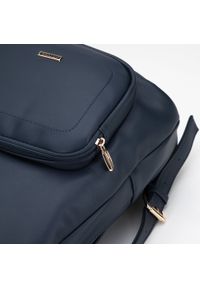 Wittchen - Damski plecak z obszytą kieszenią. Kolor: niebieski. Materiał: skóra ekologiczna. Wzór: haft, gładki. Styl: casual, elegancki #5