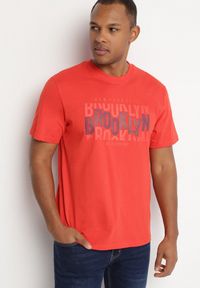 Born2be - Pomarańczowy T-shirt Bawełniany z Napisem Sunviera. Okazja: na co dzień. Kolor: pomarańczowy. Materiał: bawełna. Wzór: napisy. Styl: casual #7