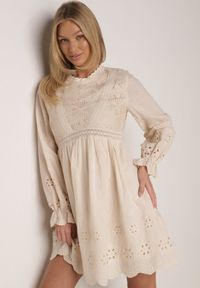 Born2be - Beżowa Sukienka w Rustykalnym Stylu z Haftowanej Tkaniny z Bawełną Delogana. Okazja: na co dzień. Kolor: beżowy. Materiał: tkanina, bawełna. Wzór: haft. Typ sukienki: rozkloszowane, proste. Styl: casual, elegancki #2