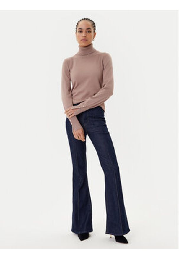 Guess Golf W2BR53 Z2V62 Brązowy Regular Fit. Typ kołnierza: golf. Kolor: brązowy. Materiał: wiskoza