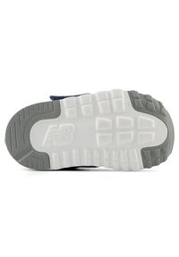Buty niemowlęce New Balance I5742MJ – niebieskie. Okazja: na co dzień. Zapięcie: rzepy. Kolor: niebieski. Materiał: guma, syntetyk, materiał. Szerokość cholewki: normalna. Model: New Balance 574. Sport: turystyka piesza #2