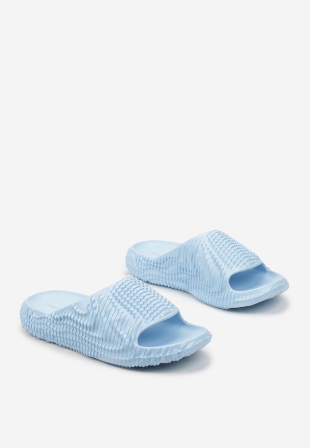 Born2be - Niebieskie Gumowe Klapki z Ozdobnymi Żłobieniami Blova. Okazja: na plażę, do domu. Kolor: niebieski. Materiał: guma. Sezon: lato