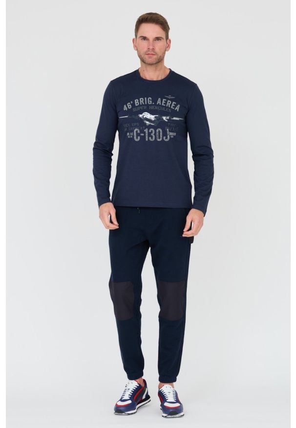 Aeronautica Militare - AERONAUTICA MILITARE Granatowe męskie spodnie dresowe, Rozmiar S. Kolor: niebieski. Materiał: dresówka