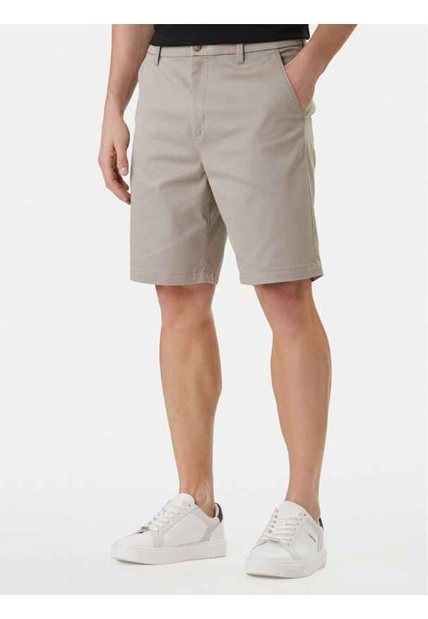 Calvin Klein Szorty materiałowe LV04LB600G Khaki Regular Fit. Kolor: brązowy. Materiał: bawełna