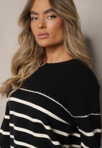 Renee - Czarno-Biały Sweter z Wiskozą z Elastycznego Materiału w Paski Nevenaia. Kolor: czarny. Materiał: materiał, wiskoza. Wzór: paski. Sezon: zima #5
