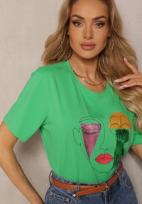 Renee - Zielony T-shirt z Bawełny z Krótkim Rękawem Ozdobiony Nadrukiem Lavessa. Okazja: na co dzień. Kolor: zielony. Materiał: bawełna. Długość rękawa: krótki rękaw. Długość: krótkie. Wzór: aplikacja, nadruk. Styl: casual, sportowy, elegancki