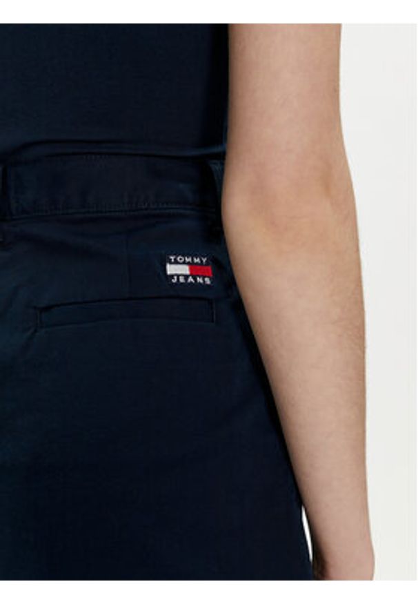 Tommy Jeans Szorty materiałowe Claire DW0DW17775 Granatowy Regular Fit. Kolor: niebieski. Materiał: bawełna