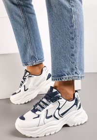 Renee - Biało-Niebieskie Sneakersy z Przeszyciami i Wstawkami z Metalicznej Ekoskóry Tineal. Kolor: biały #2