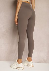 Renee - Brązowe Legginsy High Waist z Gumką w Talii Ovolia. Okazja: na co dzień. Stan: podwyższony. Kolor: brązowy. Materiał: dzianina. Długość: krótkie. Styl: casual, elegancki