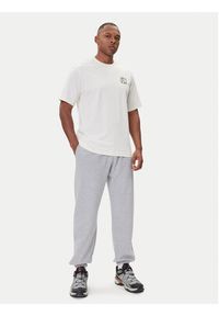 The North Face Spodnie dresowe Expedition Celebration NF0A8E3E Szary Relaxed Fit. Kolor: szary. Materiał: bawełna #5