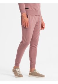 Ombre Clothing - Dresowy komplet męski bawełniany BASIC bluza nierozpinana + joggery – ciemnoróżowy V4. Kolor: różowy. Materiał: dresówka, bawełna. Wzór: jednolity #8