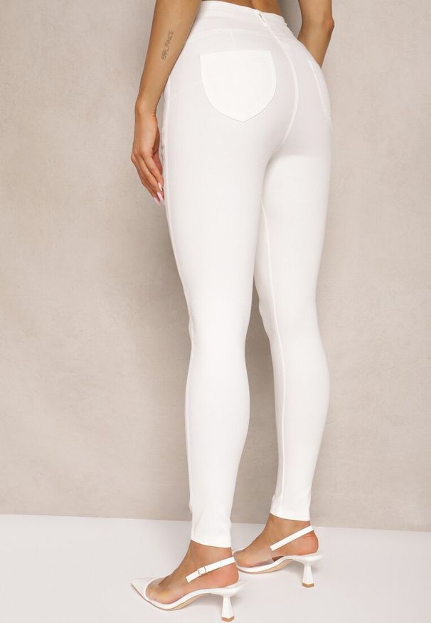 Renee - Białe Skinny Jeansy z Bawełną High Waist Lorie. Okazja: na co dzień. Stan: podwyższony. Kolor: biały. Styl: wizytowy, elegancki, casual