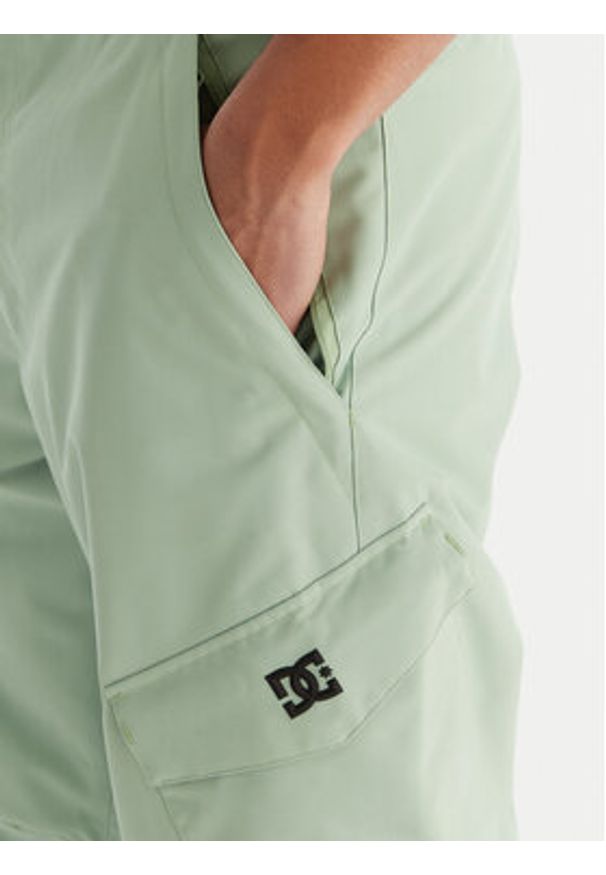 DC Shoes Spodnie narciarskie ADYTP03042 GHZ0 Zielony Regular Fit. Kolor: zielony. Materiał: syntetyk. Sport: narciarstwo