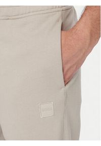 BOSS Szorty sportowe 50511726 Szary jasny Regular Fit. Kolor: szary. Materiał: bawełna. Styl: sportowy #5