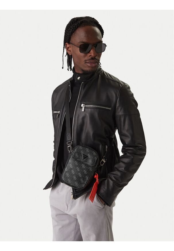 Guess Torebka 178699 Czarny. Kolor: czarny. Materiał: skóra