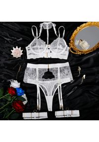 Intica - Zestaw bielizny koronkowej z regulowanymi ramiączkami Karrie. Kolor: biały. Materiał: koronka. Wzór: koronka