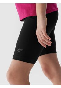 4f - 4F Legginsy kolarki dzianinowe dziewczęce - czarne 122/128 (6-8 lat). Okazja: na co dzień. Stan: obniżony. Kolor: czarny. Materiał: dzianina. Długość: krótkie. Wzór: gładki, jednolity, ze splotem. Sezon: lato. Styl: sportowy, casual