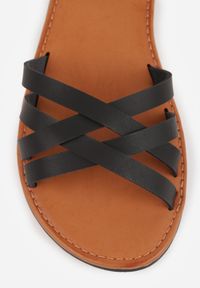 Renee - Czarne Płaskie Sandały z Cienkimi Paskami i Sprzączką Yamileta. Okazja: na co dzień. Zapięcie: pasek. Kolor: czarny. Wzór: paski. Sezon: lato. Styl: klasyczny, casual #7