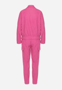 Born2be - Fuksjowy Komplet Dresowy Utility z Bluzą z Kołnierzykiem i Joggerami z Szerokimi Klapami Imixa. Kolor: różowy. Materiał: dresówka. Wzór: aplikacja #4