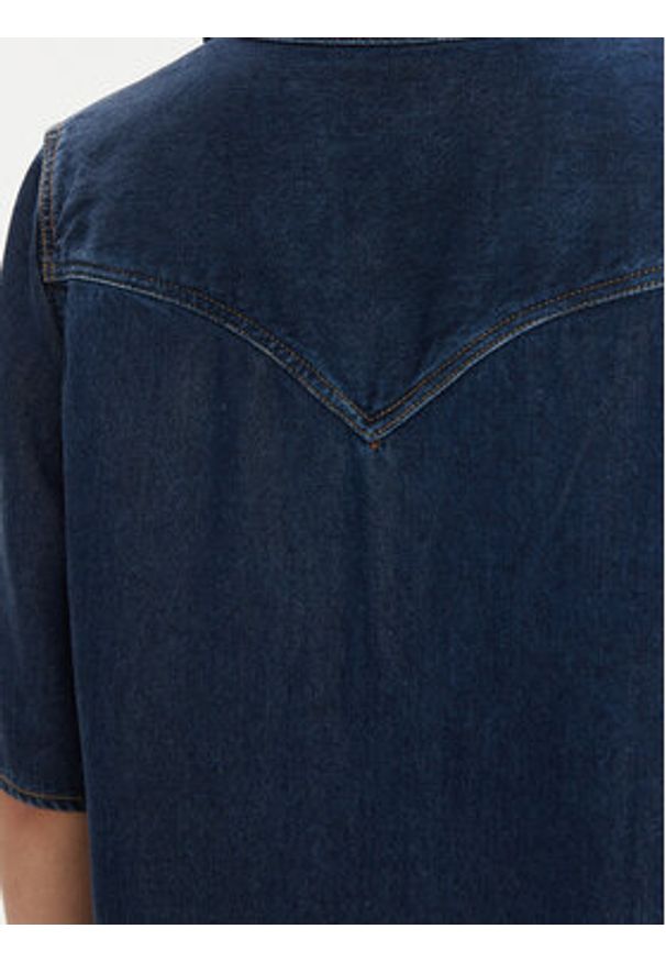 Wrangler Sukienka jeansowa 112350341 Granatowy Relaxed Fit. Kolor: niebieski. Materiał: lyocell