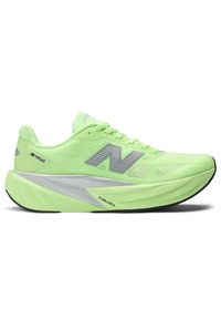 Buty damskie New Balance FuelCell Rebel v5 WFCXLZ5 – zielone. Kolor: zielony. Materiał: guma, materiał, syntetyk. Szerokość cholewki: normalna. Wzór: geometria. Sport: bieganie, fitness #1