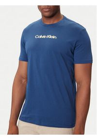 Calvin Klein Jeans T-Shirt Glitched Logo LV04RC858G Niebieski Regular Fit. Kolor: niebieski. Materiał: bawełna #5