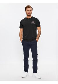 GANT - Gant T-Shirt Reg Archive Shield Emb Ss 2067004 Czarny Regular Fit. Kolor: czarny. Materiał: bawełna #4