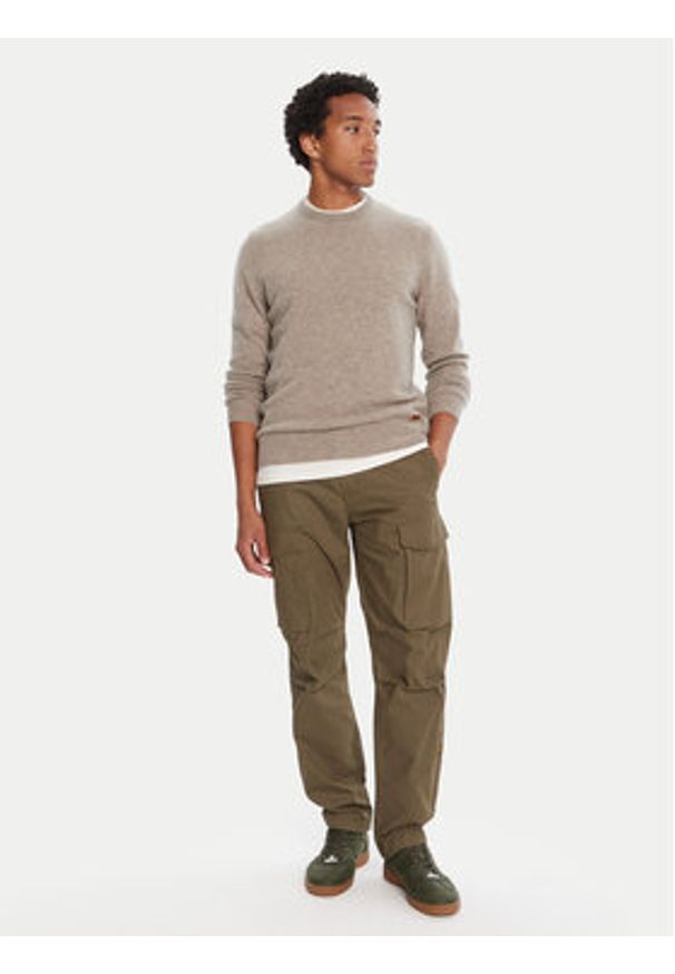 Barbour Sweter Patch Crew MKN0584ST51 Beżowy Regular Fit. Kolor: beżowy. Materiał: wełna