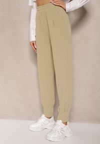 Renee - Jasnozielone Spodnie High Waist z Gumką w Talii Teniela. Stan: podwyższony. Kolor: zielony. Styl: elegancki