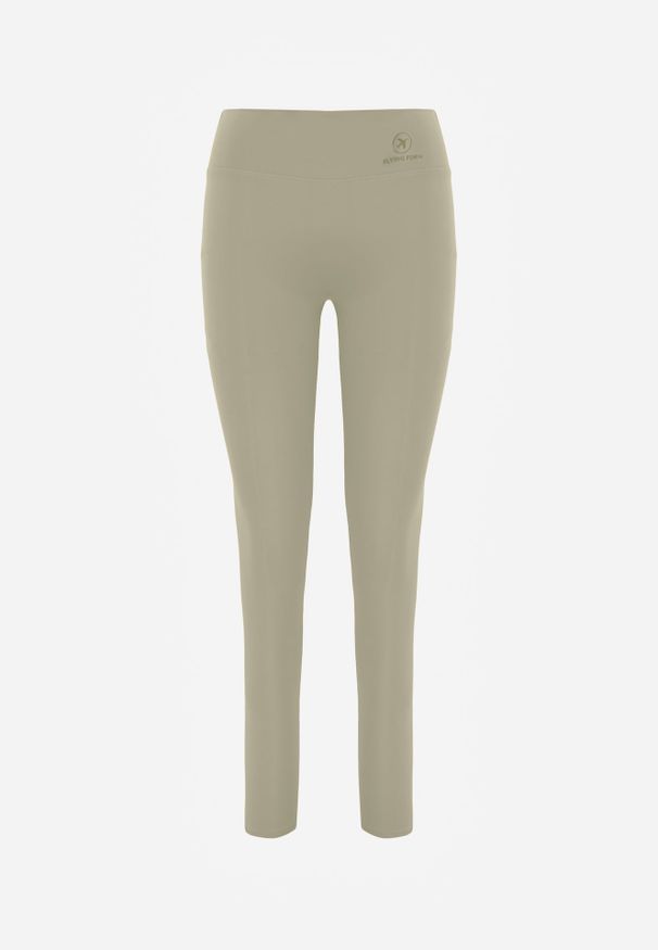 Renee - Zielone Legginsy Basic z Modelującą Wstawką w Pasie Liacan. Okazja: na co dzień. Kolor: zielony. Długość: krótkie. Styl: casual