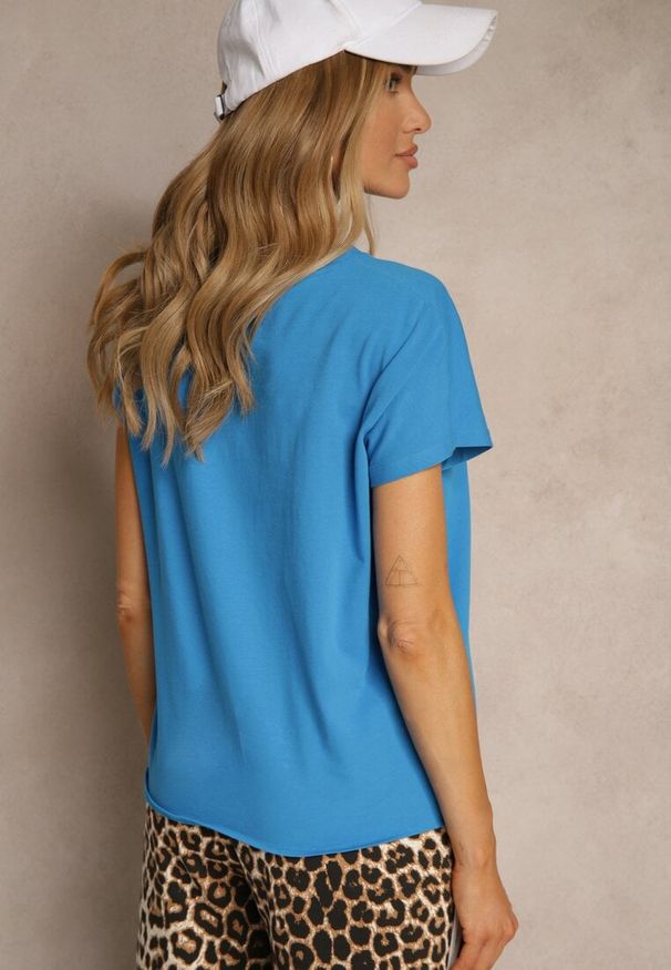 Renee - Jasnoniebieski Bawełniany T-shirt Wiązany u Dołu Sunalina. Okazja: na co dzień. Kolor: niebieski. Materiał: bawełna. Styl: casual