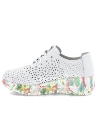 Białe Sneakersy Artiker Modne Obuwie Damskie Z Kolorową Podeszwą. Okazja: na co dzień. Zapięcie: sznurówki. Kolor: biały. Materiał: materiał. Szerokość cholewki: normalna. Wzór: kolorowy. Styl: sportowy, klasyczny, casual #4