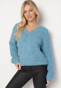 Born2be - Niebieski Sweter z Wełną i Rozszerzanymi Rękawami Sinara. Okazja: na co dzień. Kolor: niebieski. Materiał: wełna. Styl: casual, elegancki, klasyczny