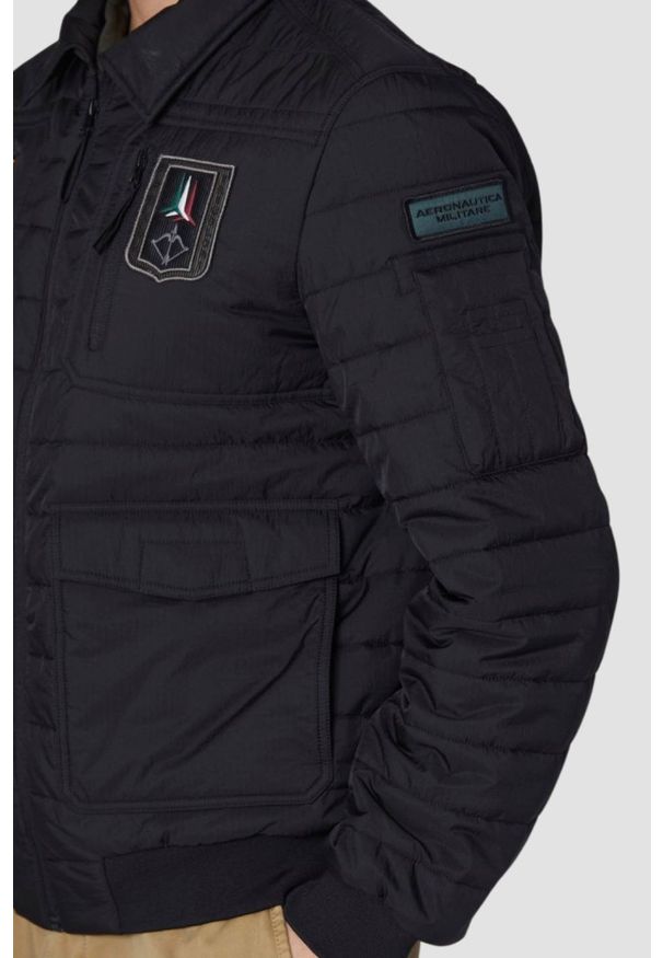 Aeronautica Militare - AERONAUTICA MILITARE Czarna męska kurtka Quilted Ripstop Pilot, Rozmiar 56. Kolor: czarny. Materiał: syntetyk. Styl: elegancki