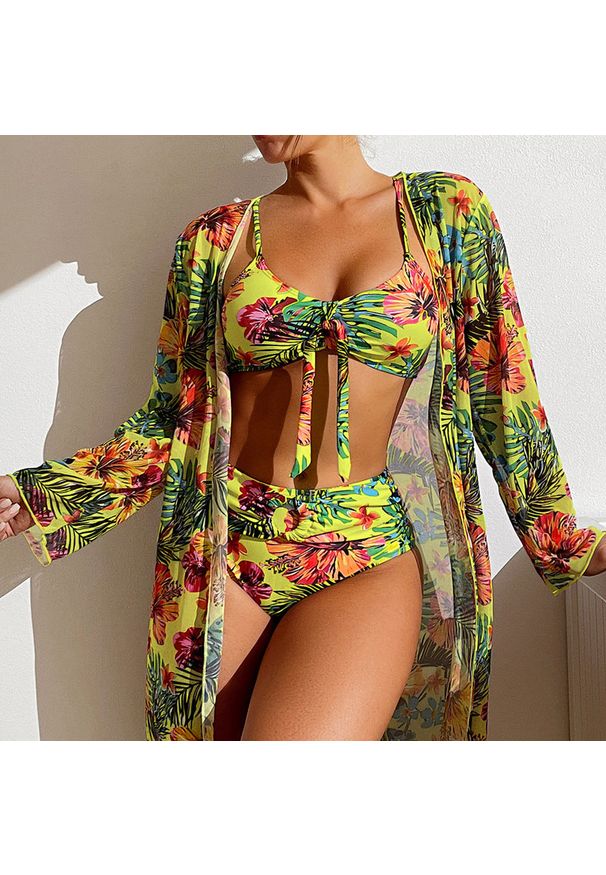 Intica - Bikini z narzutką na plażę z kwiecistym wzorem Olesya. Kolor: wielokolorowy. Materiał: materiał. Wzór: aplikacja