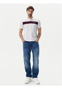 Guess Jeans Polo M5GP29 KCJV1 Biały Regular Fit. Typ kołnierza: polo. Kolor: biały. Materiał: bawełna