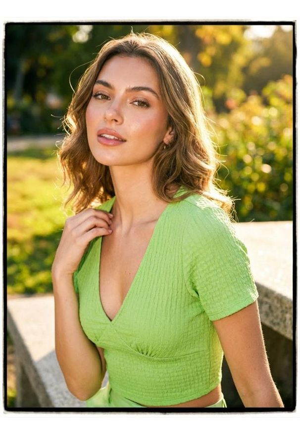 Sinsay - Crop top z ozdobnymi marszczeniami - zielony. Kolor: zielony