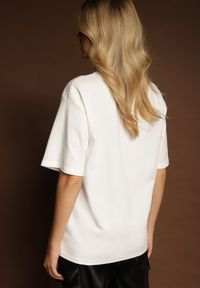 Renee - Biały Basicowy T-shirt z Bawełny Meranissea. Okazja: na spotkanie biznesowe, do pracy, na co dzień. Kolor: biały. Materiał: bawełna. Wzór: aplikacja, bez wzorów. Styl: klasyczny, biznesowy, casual, elegancki