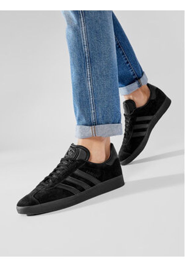 Adidas - adidas Sneakersy Gazelle CQ2809 Czarny. Kolor: czarny. Materiał: zamsz, skóra. Model: Adidas Gazelle