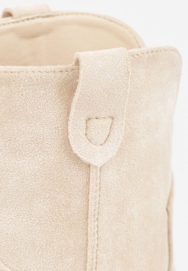 Renee - Beżowe Botki Vices w Stylu Kowbojek na Słupku Velfedi. Okazja: na co dzień. Kolor: beżowy. Materiał: jeans. Sezon: jesień, zima. Obcas: na słupku. Styl: casual