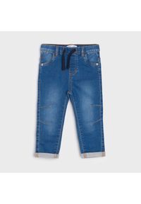 Sinsay - Bawełniane joggery jeansowe - Niebieski. Kolor: niebieski. Materiał: jeans, bawełna #1