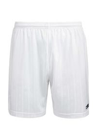 Szorty Sportowe Umbro dla Mężczyzn w Rozmiarze 2XL - Maksymalny Komfort. Kolor: fioletowy. Materiał: poliester. Sport: fitness
