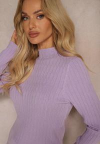 Renee - Fioletowy Casualowy Sweter Półgolf Temitara. Okazja: na co dzień. Kolor: fioletowy. Materiał: jeans. Styl: casual