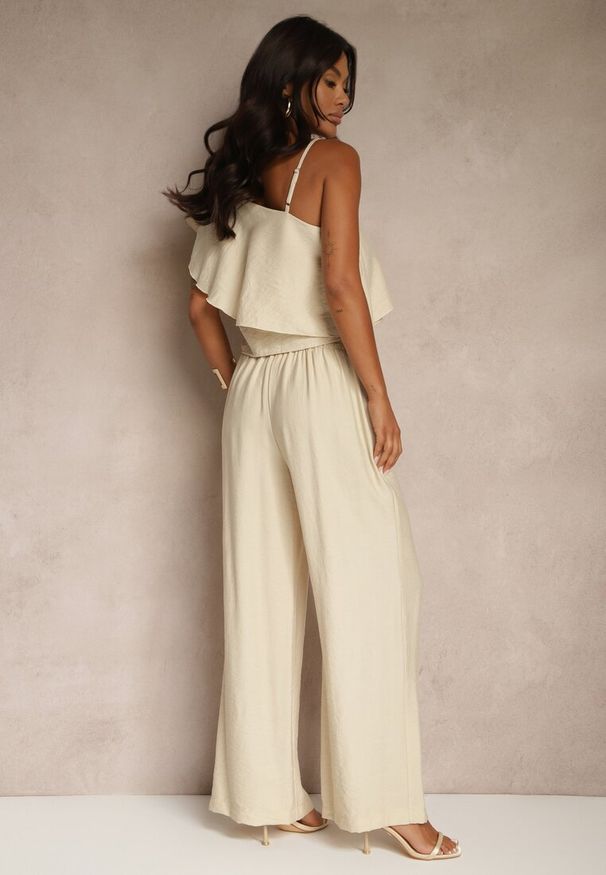 Renee - Beżowy Komplet z Wiskozą Top z Falbanką na Jedno Ramię i Spodnie Wide Leg Nirellea. Kolor: beżowy. Materiał: wiskoza