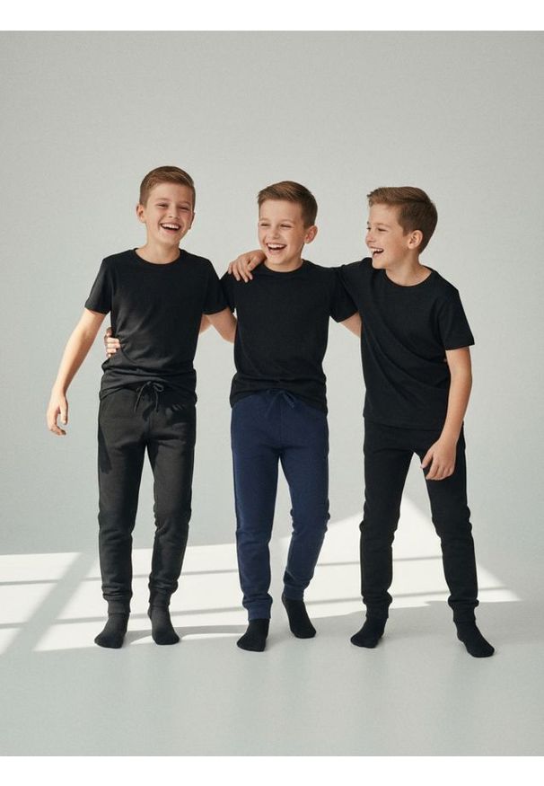 Sinsay - Spodnie 3 pack - granatowy. Kolor: niebieski